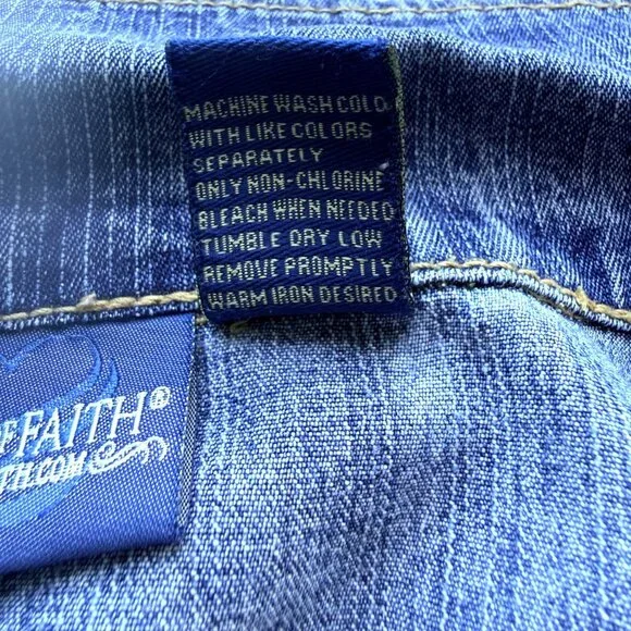 Women of Faith Denim Jacket M Blue Embroidered Button Front  Long Sleeve Pockets - Picture 7 of 9